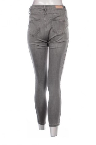Damskie jeansy ONLY, Rozmiar M, Kolor Szary, Cena 111,99 zł
