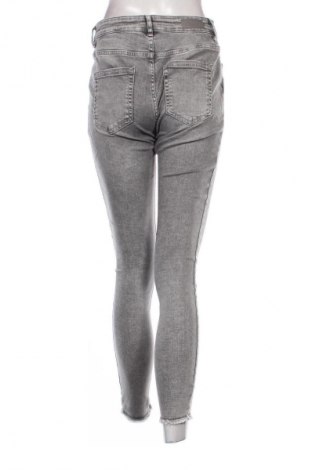 Damskie jeansy ONLY, Rozmiar L, Kolor Szary, Cena 111,99 zł