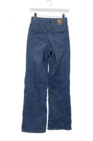 Damskie jeansy Pieces, Rozmiar XS, Kolor Niebieski, Cena 111,99 zł