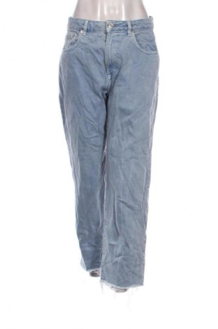 Damskie jeansy Pull&Bear, Rozmiar M, Kolor Niebieski, Cena 95,99 zł