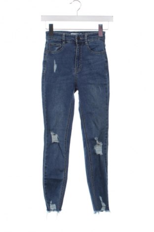 Дамски дънки Pull&Bear, Размер XXS, Цвят Син, Цена 28,88 лв.