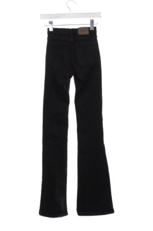 Dámske džínsy  Pull&Bear, Veľkosť XS, Farba Čierna, Cena  27,03 €