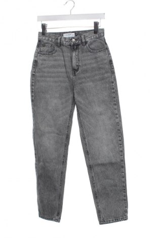 Γυναικείο Τζίν Pull&Bear, Μέγεθος XS, Χρώμα Γκρί, Τιμή 18,99 €