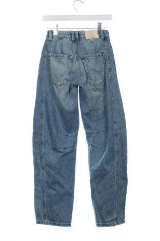 Blugi de femei Stradivarius, Mărime XXS, Culoare Albastru, Preț 98,99 Lei