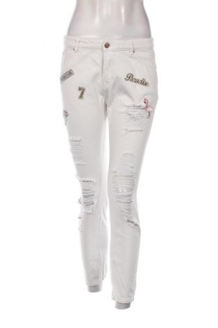 Damen Jeans Stradivarius, Größe M, Farbe Weiß, Preis € 12,91