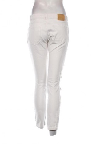 Damen Jeans Stradivarius, Größe M, Farbe Weiß, Preis € 12,91