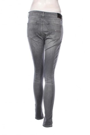 Damskie jeansy Tommy Jeans, Rozmiar S, Kolor Szary, Cena 564,99 zł