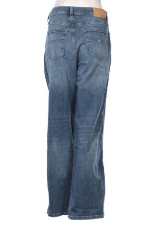 Дамски дънки Tommy Jeans, Размер M, Цвят Син, Цена 75,99 лв.