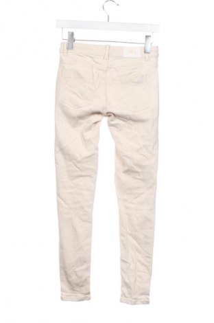 Damskie jeansy Zara, Rozmiar XS, Kolor ecru, Cena 88,99 zł