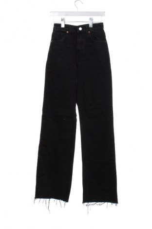 Damskie jeansy Zara, Rozmiar XS, Kolor Czarny, Cena 88,99 zł