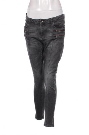 Damen Jeans Zara, Größe L, Farbe Schwarz, Preis 13,82 €