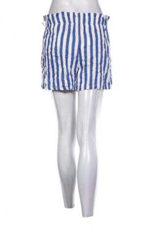Dámske kraťasy  Bershka, Veľkosť M, Farba Viacfarebná, Cena  10,95 €