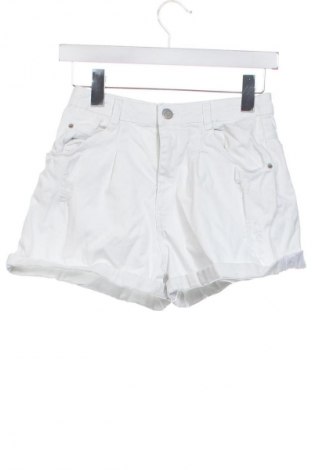 Damskie szorty Bershka, Rozmiar XS, Kolor Biały, Cena 43,68 zł