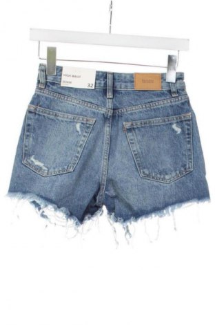 Дамски къс панталон Bershka, Размер XXS, Цвят Син, Цена 36,10 лв.