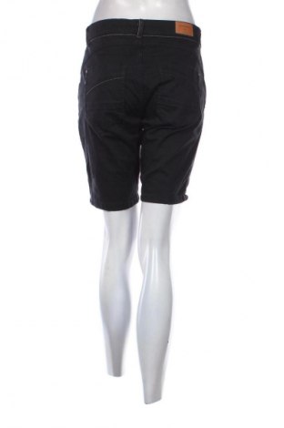 Damen Shorts Cream, Größe M, Farbe Schwarz, Preis € 24,49