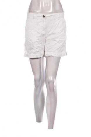 Pantaloni scurți de femei Esprit, Mărime L, Culoare Alb, Preț 115,99 Lei