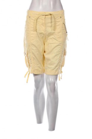 Pantaloni scurți de femei F&F, Mărime M, Culoare Galben, Preț 77,22 Lei