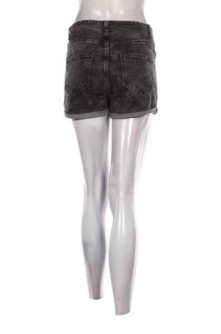Damen Shorts Fb Sister, Größe M, Farbe Schwarz, Preis 11,99 €