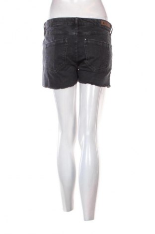 Dámske kraťasy  H&M, Veľkosť L, Farba Čierna, Cena  11,95 €