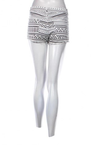 Dámské kraťasy  H&M Divided, Velikost M, Barva Vícebarevné, Cena  199,00 Kč