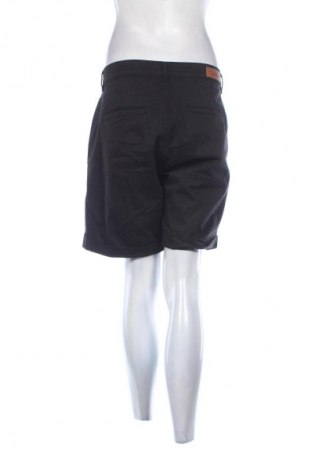 Damen Shorts Oxmo, Größe L, Farbe Schwarz, Preis € 10,00