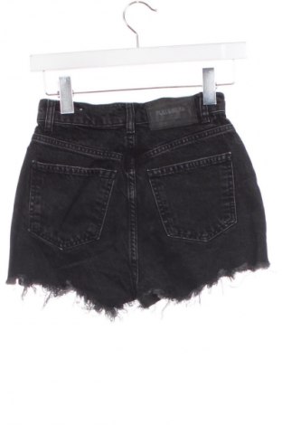 Γυναικείο κοντό παντελόνι Pull&Bear, Μέγεθος XXS, Χρώμα Μαύρο, Τιμή 11,99 €