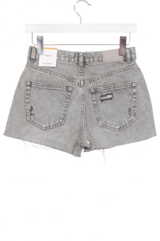 Γυναικείο κοντό παντελόνι Pull&Bear, Μέγεθος XS, Χρώμα Μαύρο, Τιμή 17,99 €