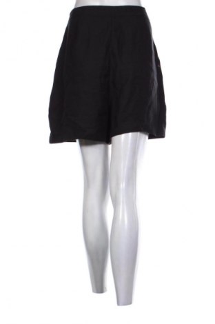 Damen Shorts Reserved, Größe L, Farbe Weiß, Preis € 7,99