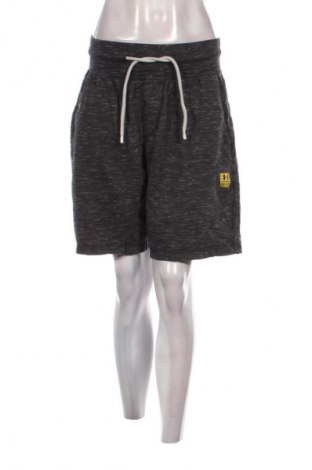 Γυναικείο κοντό παντελόνι Under Armour, Μέγεθος M, Χρώμα Γκρί, Τιμή 21,99 €