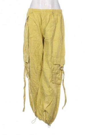 Damskie spodnie Bershka, Rozmiar S, Kolor Żółty, Cena 127,99 zł