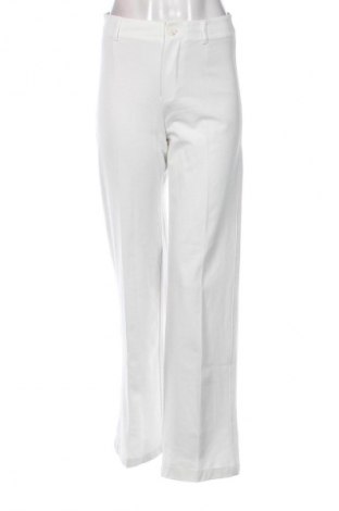 Damenhose Bershka, Größe S, Farbe Weiß, Preis € 15,35