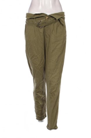 Pantaloni de femei Bershka, Mărime M, Culoare Verde, Preț 98,99 Lei