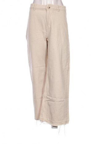 Női nadrág Bershka, Méret S, Szín Ekrü
, Ár 5 776 Ft