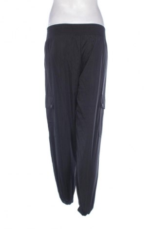 Női nadrág Bershka, Méret S, Szín Fekete, Ár 12 449 Ft