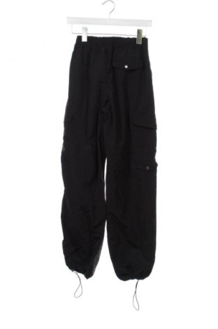 Damskie spodnie Bershka, Rozmiar XS, Kolor Czarny, Cena 66,39 zł