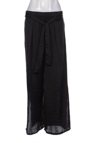 Dámské kalhoty  Bershka, Velikost S, Barva Černá, Cena  369,00 Kč
