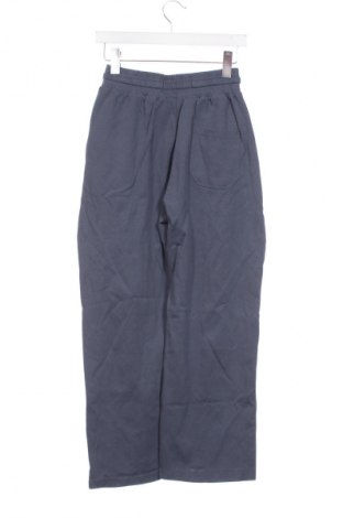 Γυναικείο παντελόνι Bershka, Μέγεθος XS, Χρώμα Μπλέ, Τιμή 23,99 €