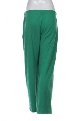 Pantaloni de femei LC Waikiki, Mărime L, Culoare Verde, Preț 163,99 Lei