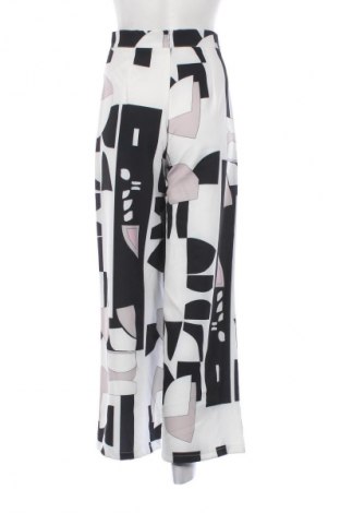 Damenhose NEW COLLECTION, Größe S, Farbe Mehrfarbig, Preis 28,99 €