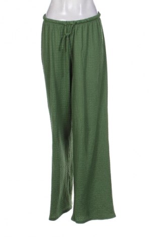 Damenhose Pretty Little Thing, Größe M, Farbe Grün, Preis € 27,80