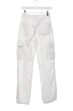 Pantaloni de femei Stradivarius, Mărime XS, Culoare Alb, Preț 98,99 Lei