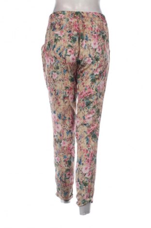Damenhose Stradivarius, Größe S, Farbe Mehrfarbig, Preis € 11,99