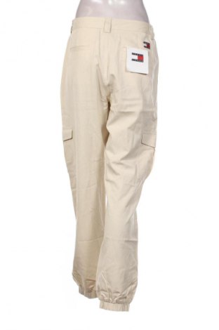 Pantaloni de femei Tommy Jeans, Mărime M, Culoare Bej, Preț 684,99 Lei
