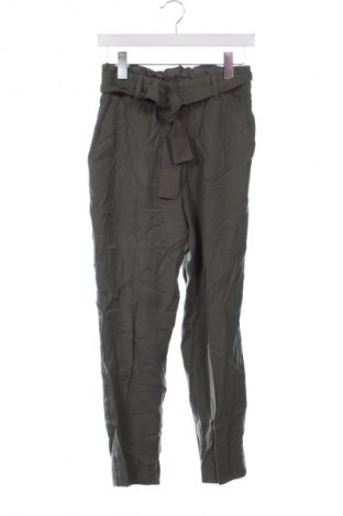 Damskie spodnie Zara, Rozmiar XS, Kolor Zielony, Cena 88,99 zł