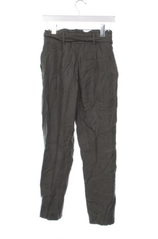 Damskie spodnie Zara, Rozmiar XS, Kolor Zielony, Cena 88,99 zł