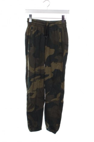 Dámské tepláky Adidas, Velikost XS, Barva Vícebarevné, Cena  659,00 Kč