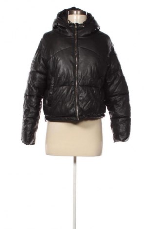 Dámska bunda  Bershka, Veľkosť S, Farba Čierna, Cena  27,95 €