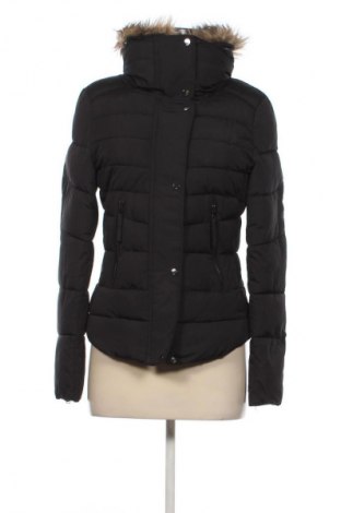 Kurtka damska Bershka, Rozmiar S, Kolor Czarny, Cena 152,99 zł