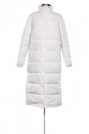 Дамско яке Tommy Jeans, Размер M, Цвят Бял, Цена 394,99 лв.
