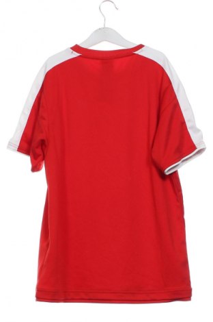 Dětské tričko  Nike, Velikost 15-18y/ 170-176 cm, Barva Červená, Cena  409,00 Kč
